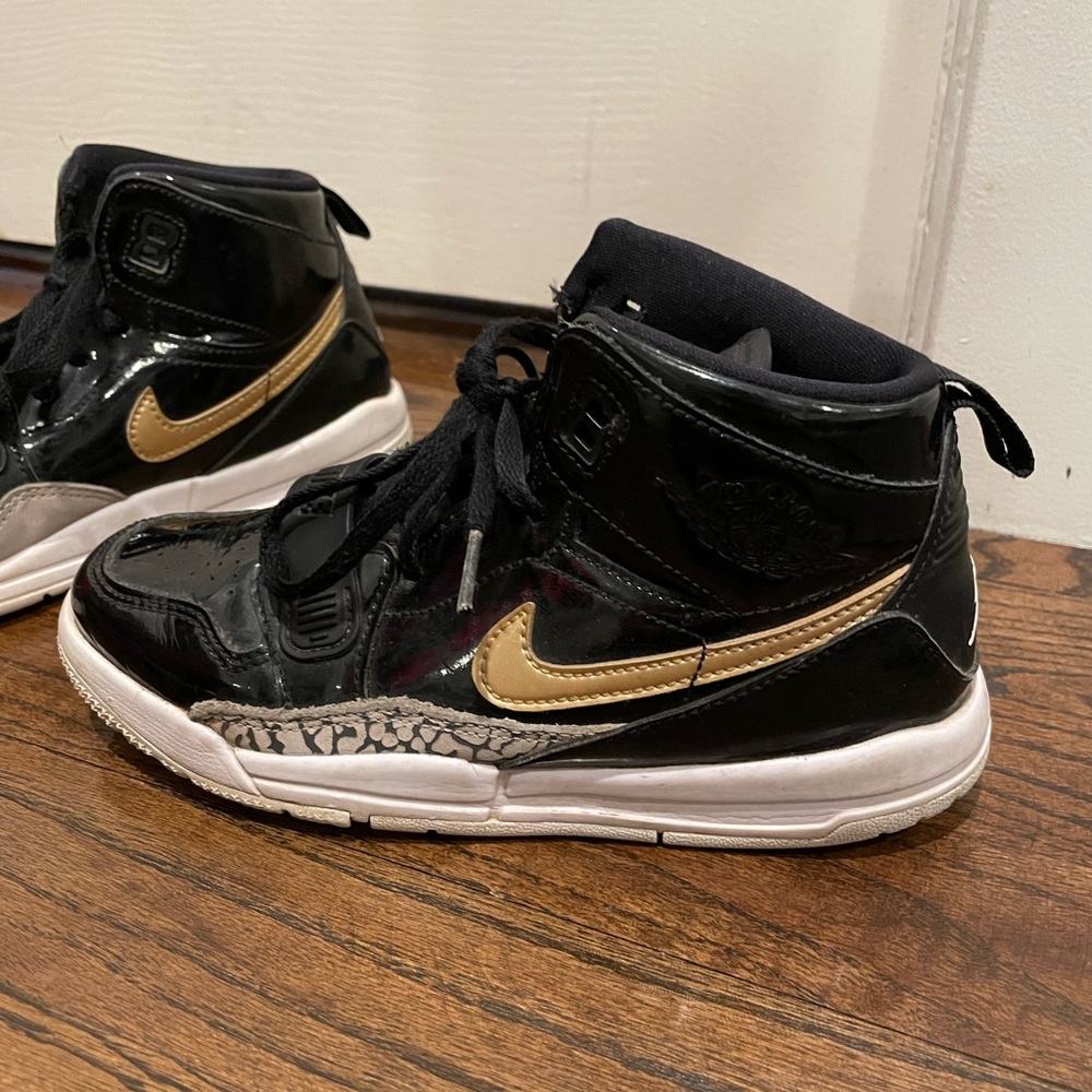 Nike Air Jordan Legacy 312 Black Gold